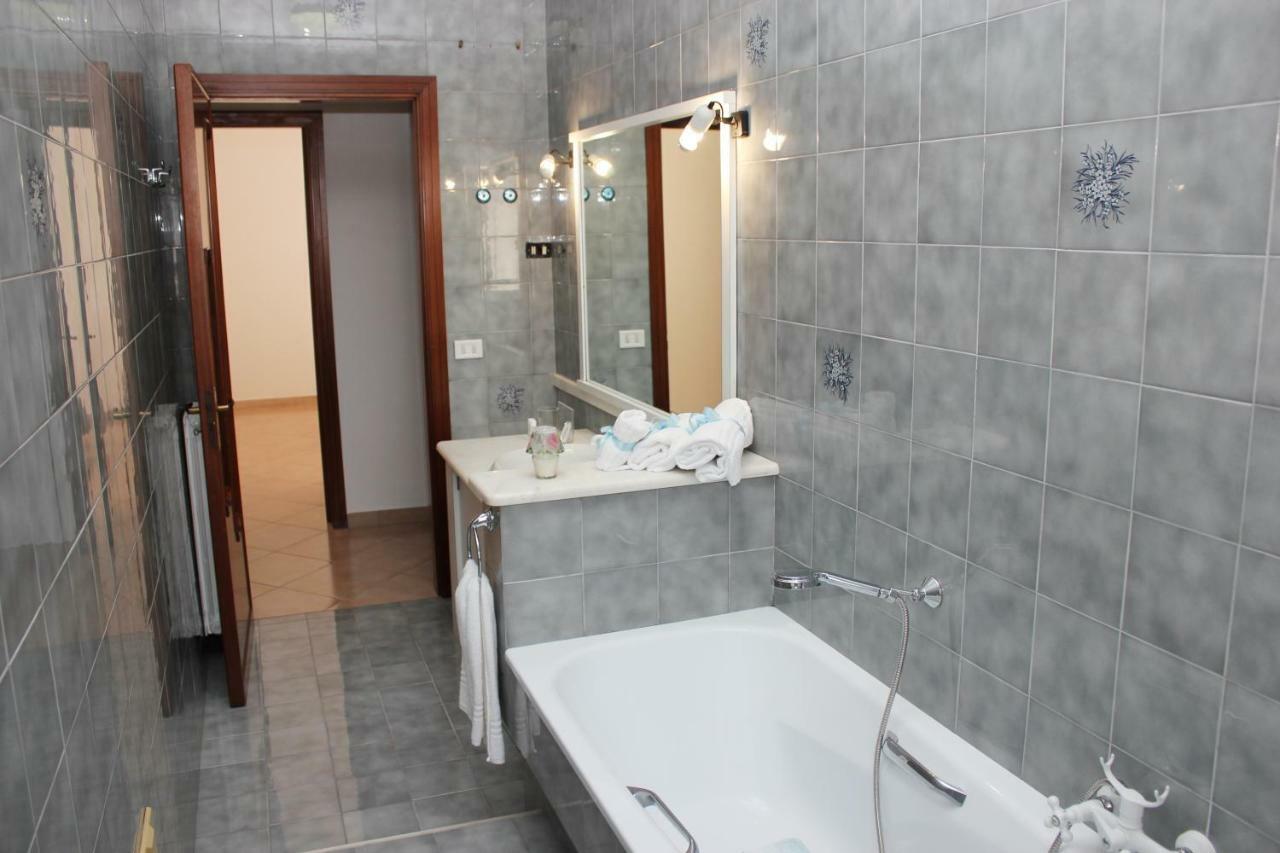 La Dimora Di Poppea Bed & Breakfast ปอมเปอี ภายนอก รูปภาพ