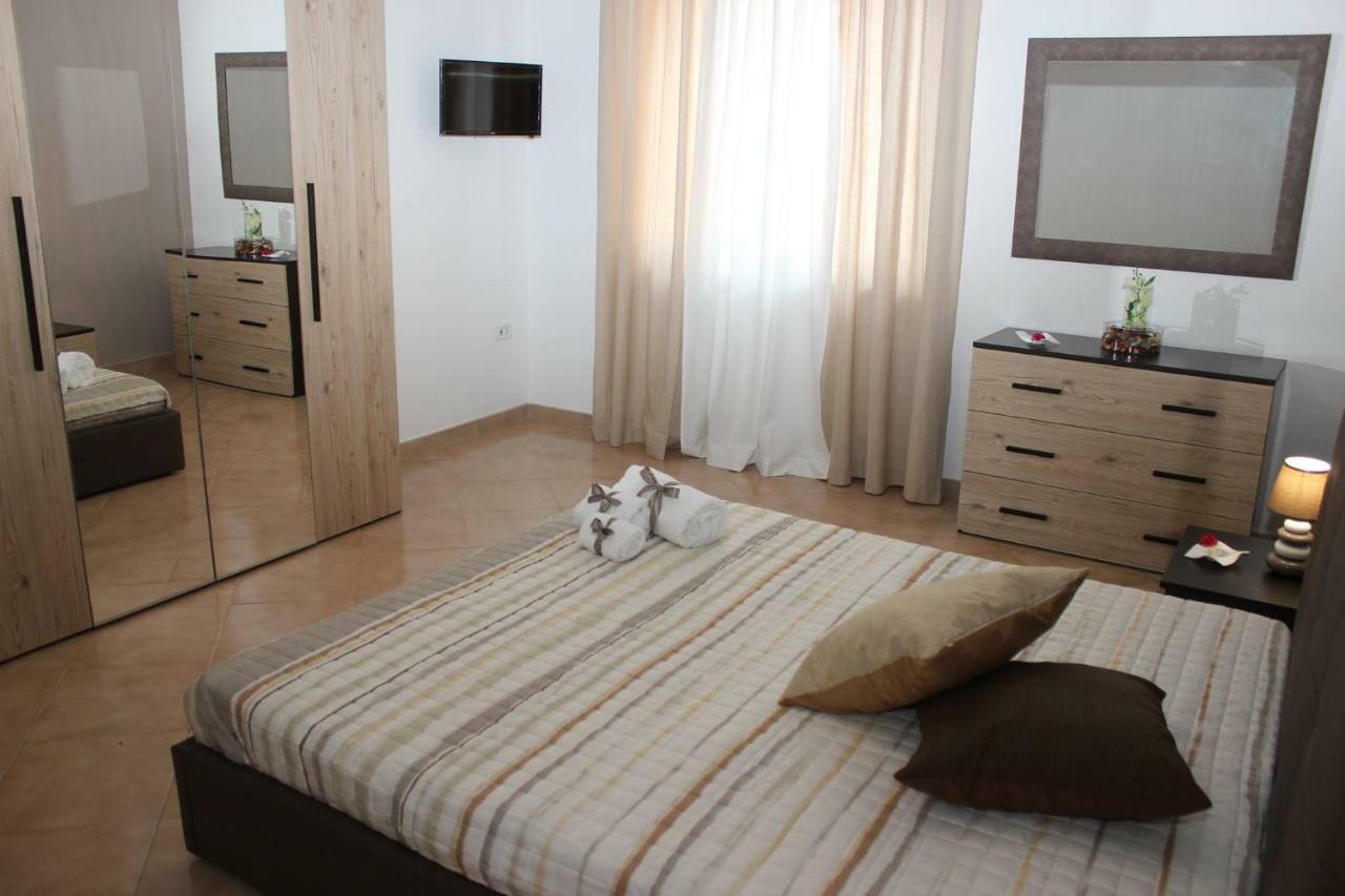 La Dimora Di Poppea Bed & Breakfast ปอมเปอี ภายนอก รูปภาพ
