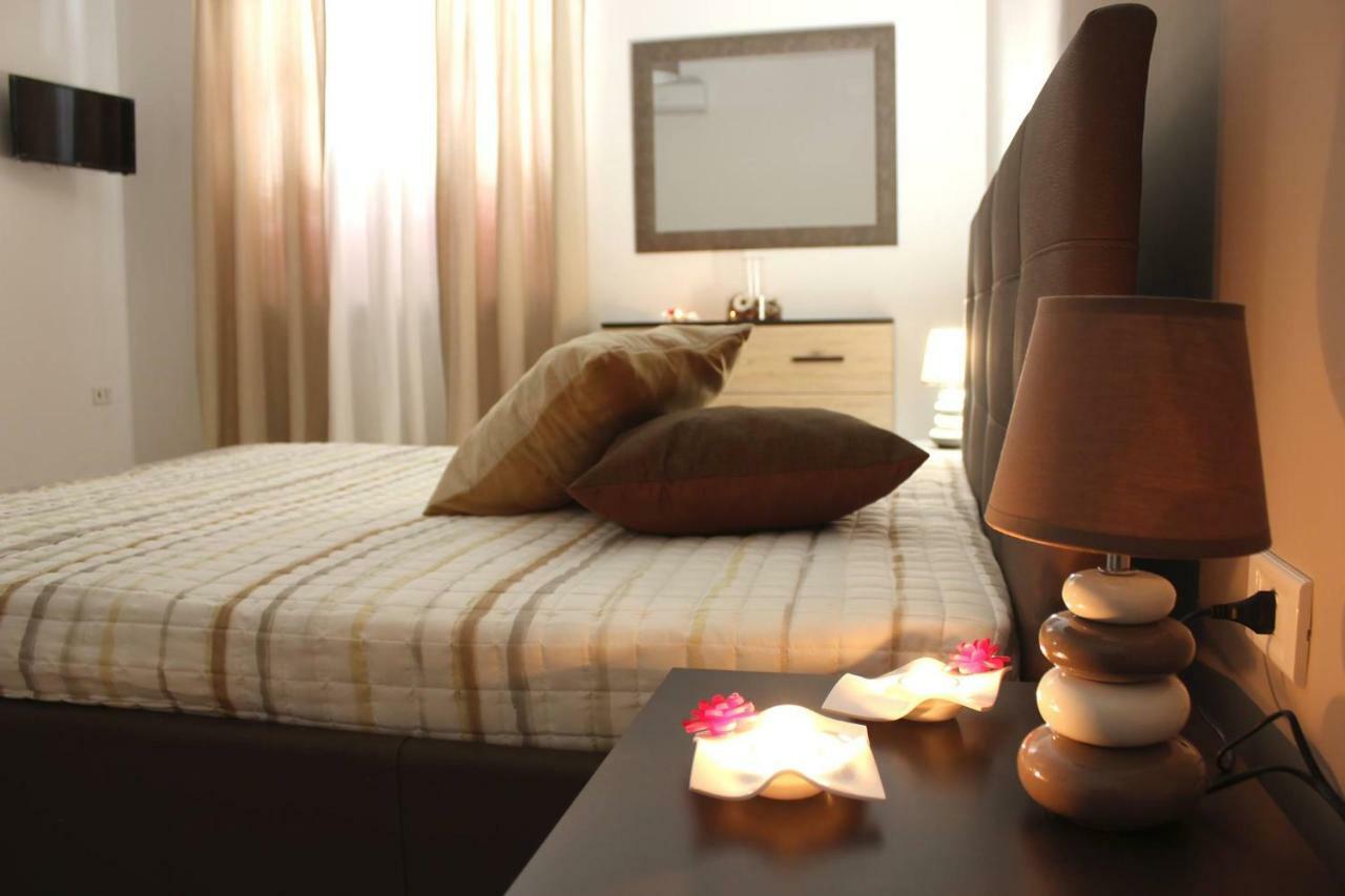 La Dimora Di Poppea Bed & Breakfast ปอมเปอี ภายนอก รูปภาพ