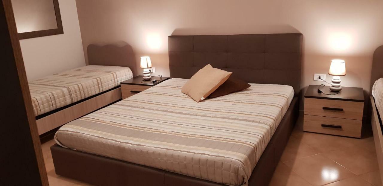 La Dimora Di Poppea Bed & Breakfast ปอมเปอี ภายนอก รูปภาพ