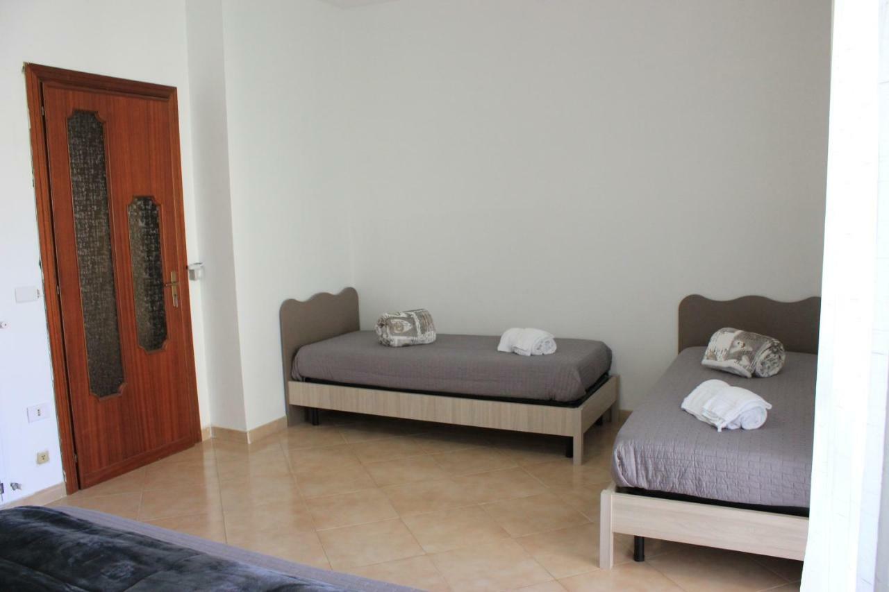 La Dimora Di Poppea Bed & Breakfast ปอมเปอี ภายนอก รูปภาพ